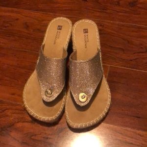 NWOT White Mountain beachball espadrille wedges